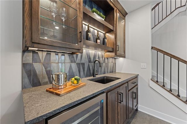 24924 W 145th Street, Olathe, KS 66061