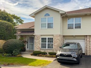 7304 Maple Drive, Justice, IL 60458