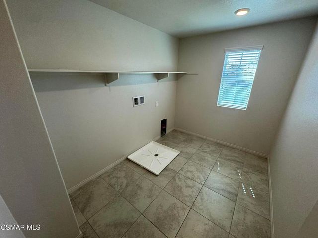 446 Almond Lane, Simi Valley, CA 93065