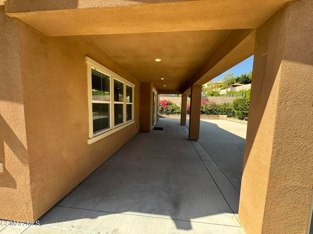 446 Almond Lane, Simi Valley, CA 93065