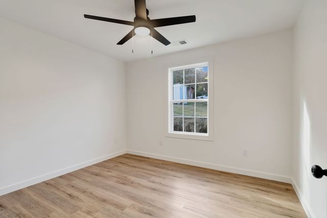 138 Greentop St, Hartsville, TN 37074