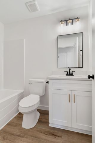 138 Greentop St, Hartsville, TN 37074