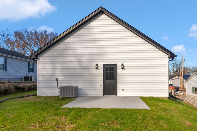 138 Greentop St, Hartsville, TN 37074