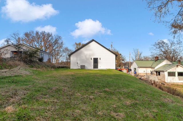 138 Greentop St, Hartsville, TN 37074
