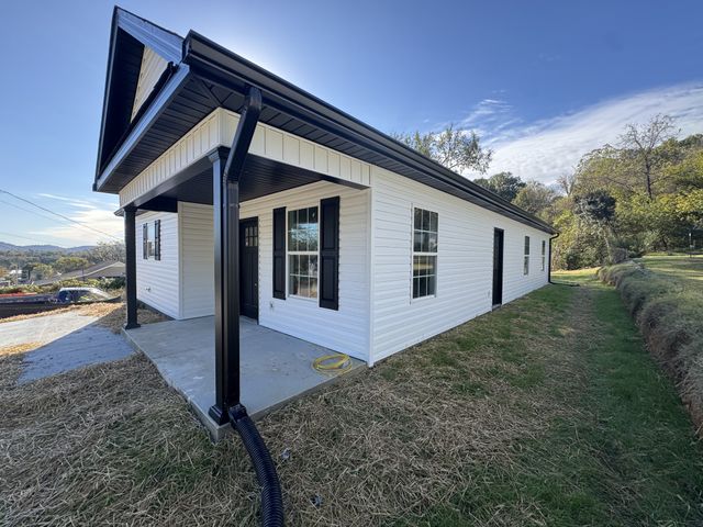 138 Greentop St, Hartsville, TN 37074