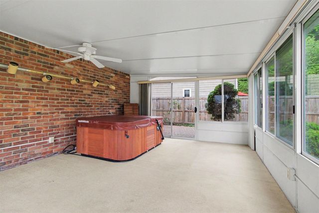 2043 Winsted Boulevard, Ann Arbor, MI 48103
