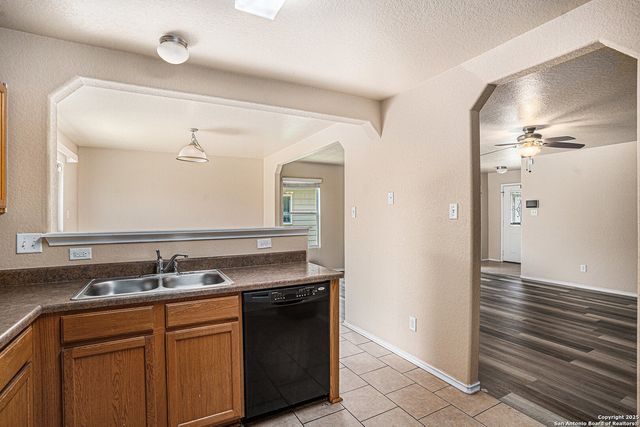9222 Pacific Maple, San Antonio, TX 78254