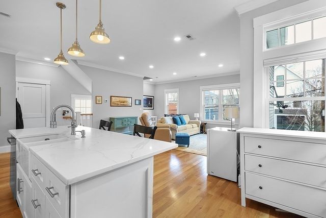 41A Sargent Avenue 2, Somerville, MA 02145