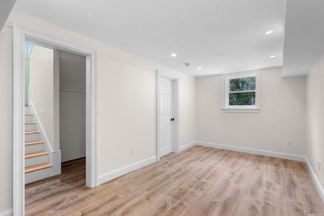 29 Rockway Rd, Peabody, MA 01960