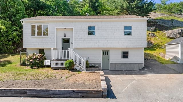 29 Rockway Rd, Peabody, MA 01960