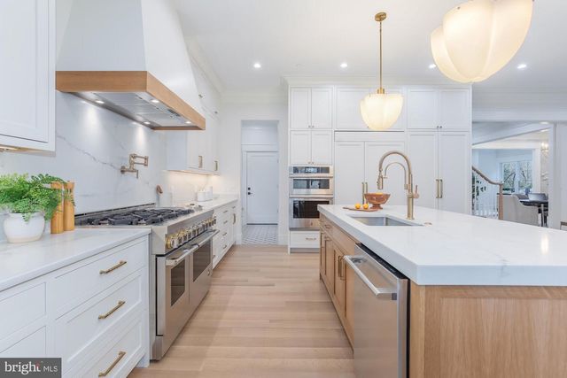 7113 FAIRFAX RD, Bethesda, MD 20814