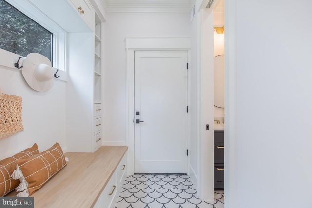 7113 FAIRFAX RD, Bethesda, MD 20814