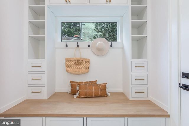 7113 FAIRFAX RD, Bethesda, MD 20814