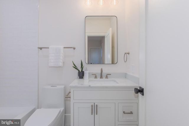 7113 FAIRFAX RD, Bethesda, MD 20814