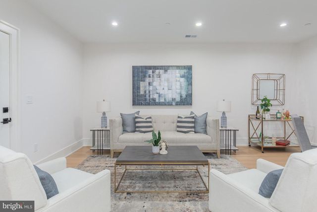 7113 FAIRFAX RD, Bethesda, MD 20814