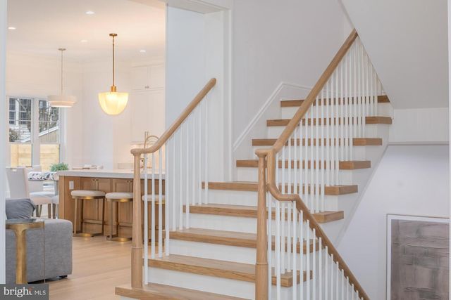 7113 FAIRFAX RD, Bethesda, MD 20814