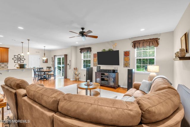 35 Aidan Lane, Jackson, NJ 08527