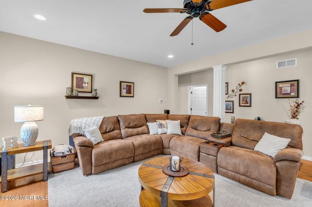35 Aidan Lane, Jackson, NJ 08527