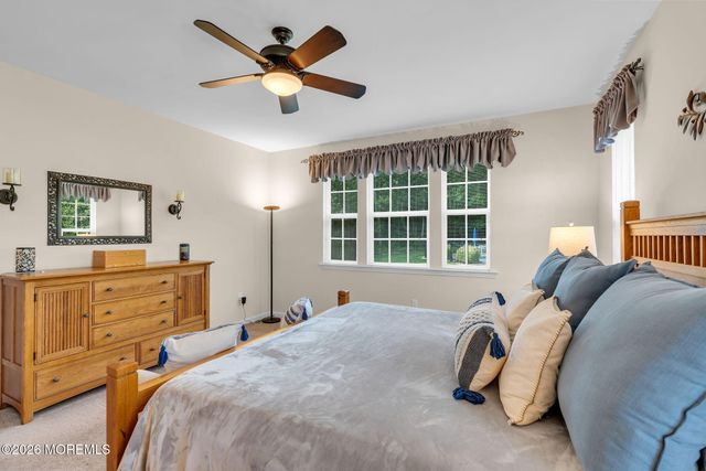 35 Aidan Lane, Jackson, NJ 08527
