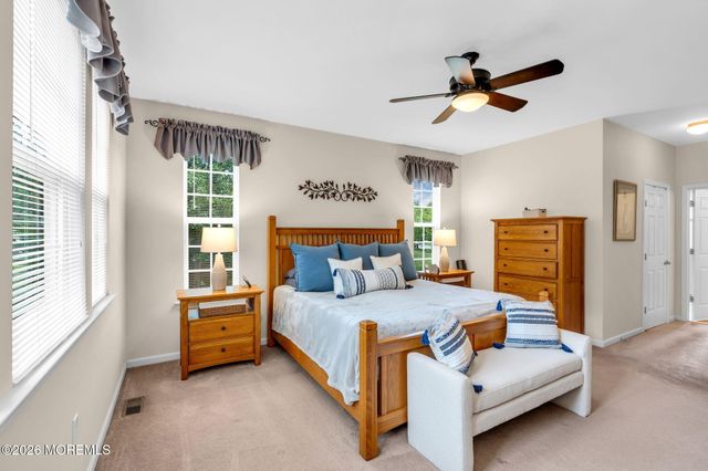 35 Aidan Lane, Jackson, NJ 08527