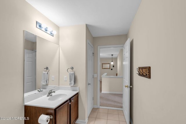 35 Aidan Lane, Jackson, NJ 08527