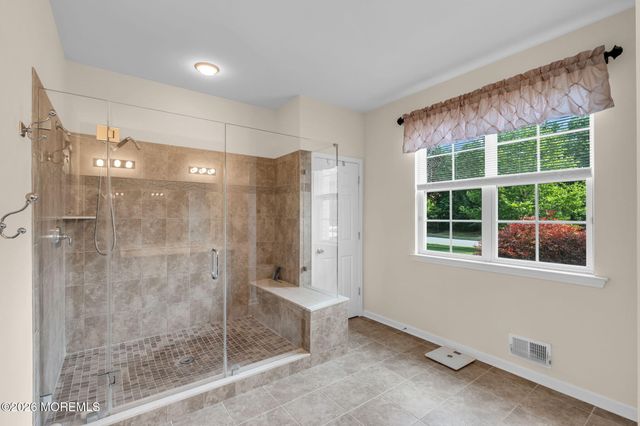 35 Aidan Lane, Jackson, NJ 08527