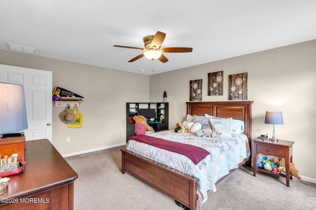 35 Aidan Lane, Jackson, NJ 08527