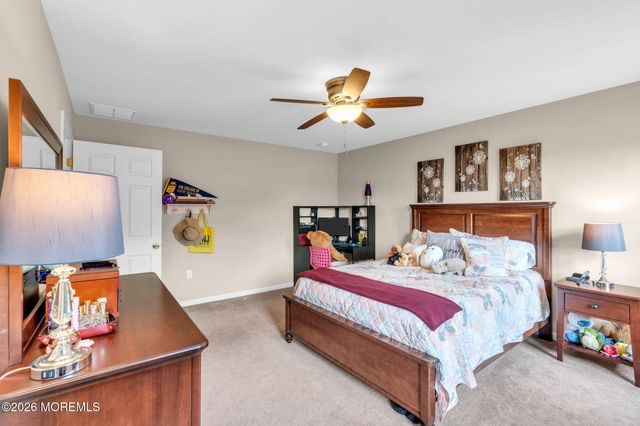 35 Aidan Lane, Jackson, NJ 08527