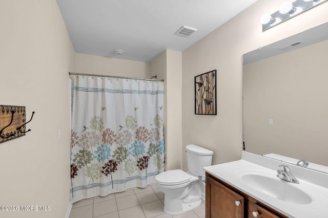 35 Aidan Lane, Jackson, NJ 08527