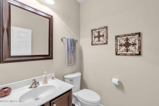 35 Aidan Lane, Jackson, NJ 08527