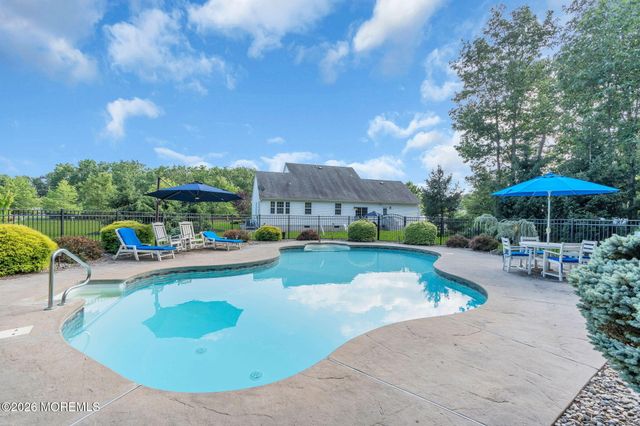 35 Aidan Lane, Jackson, NJ 08527