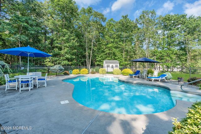 35 Aidan Lane, Jackson, NJ 08527