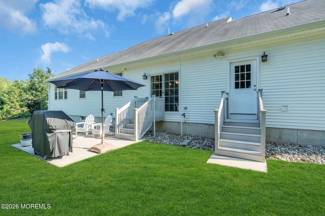 35 Aidan Lane, Jackson, NJ 08527