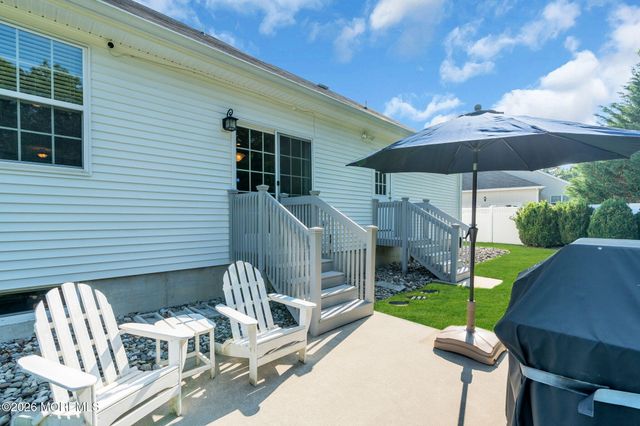 35 Aidan Lane, Jackson, NJ 08527