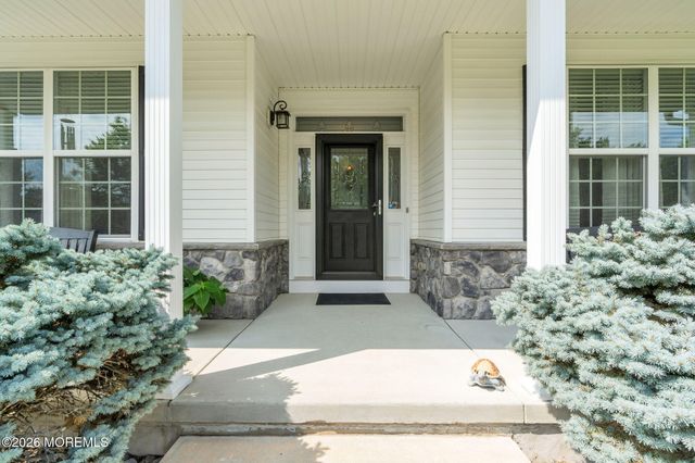 35 Aidan Lane, Jackson, NJ 08527
