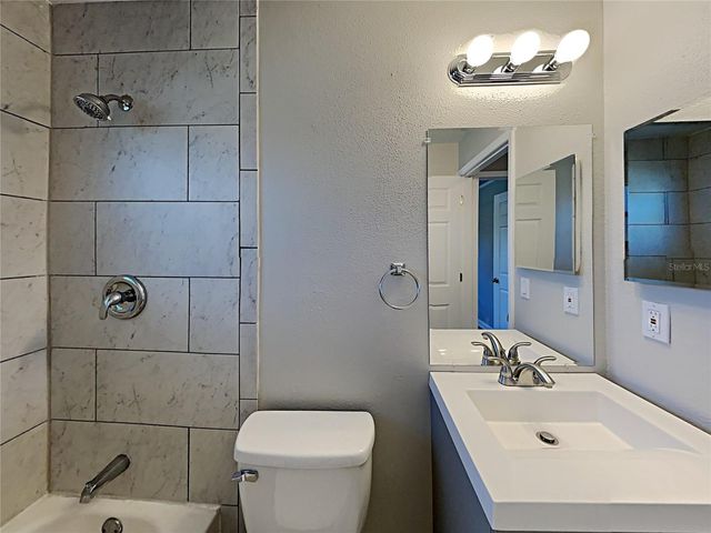 11701 LYNMOOR DRIVE, Riverview, FL 33579