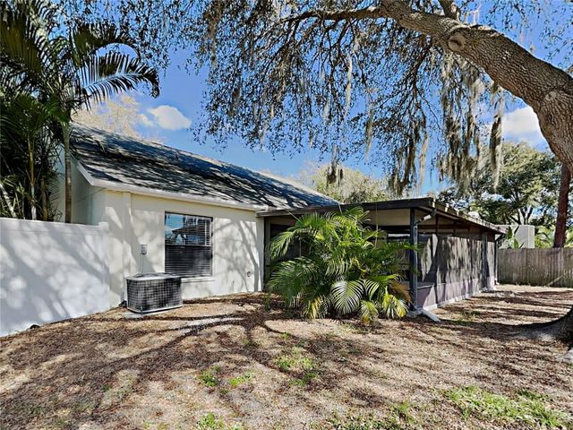 11701 LYNMOOR DRIVE, Riverview, FL 33579