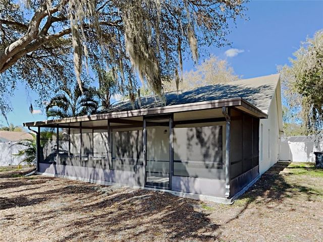 11701 LYNMOOR DRIVE, Riverview, FL 33579