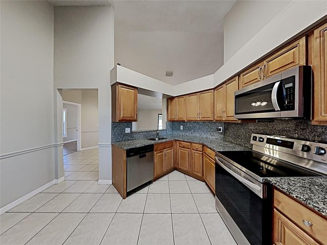 11701 LYNMOOR DRIVE, Riverview, FL 33579