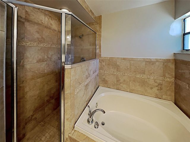 11701 LYNMOOR DRIVE, Riverview, FL 33579