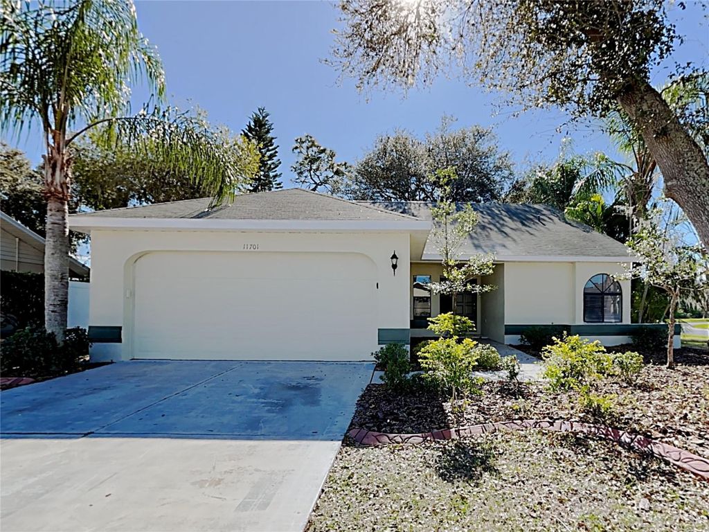 11701 LYNMOOR DRIVE, Riverview, FL 33579