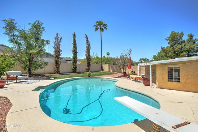 2545 E Vista Drive, Phoenix, AZ 85032
