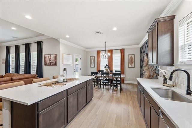 200 Zachary, Bridge City, TX 77611