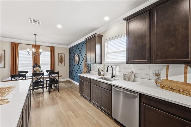 200 Zachary, Bridge City, TX 77611