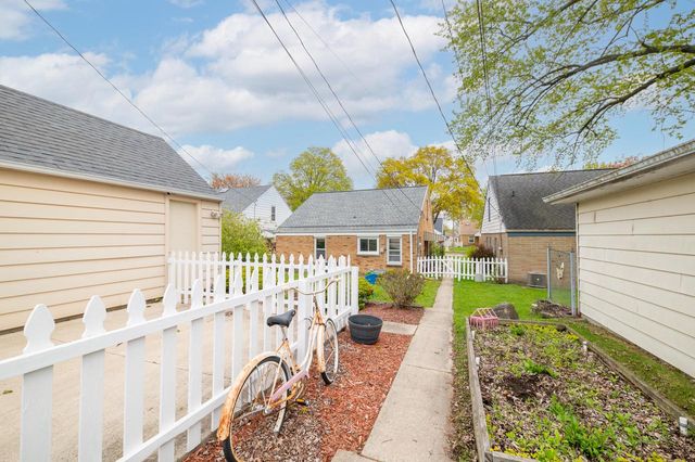 3263 80th STREET, Milwaukee, WI 53222