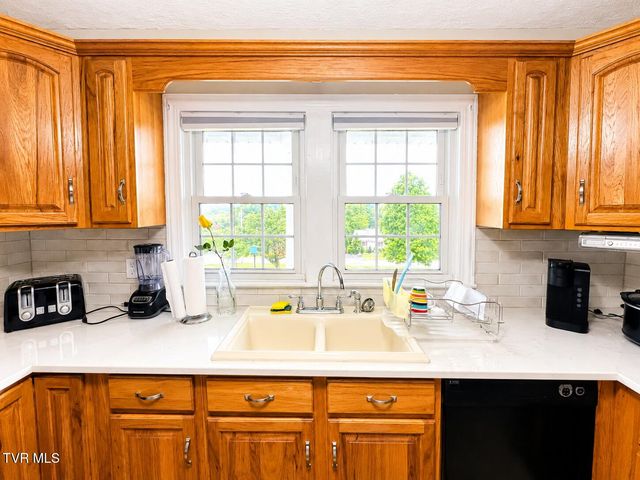 175 East Highland Road, Johnson City, TN 37601