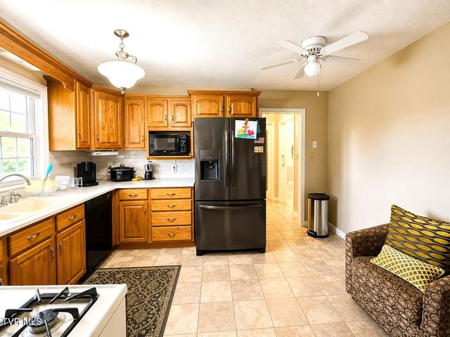 175 East Highland Road, Johnson City, TN 37601