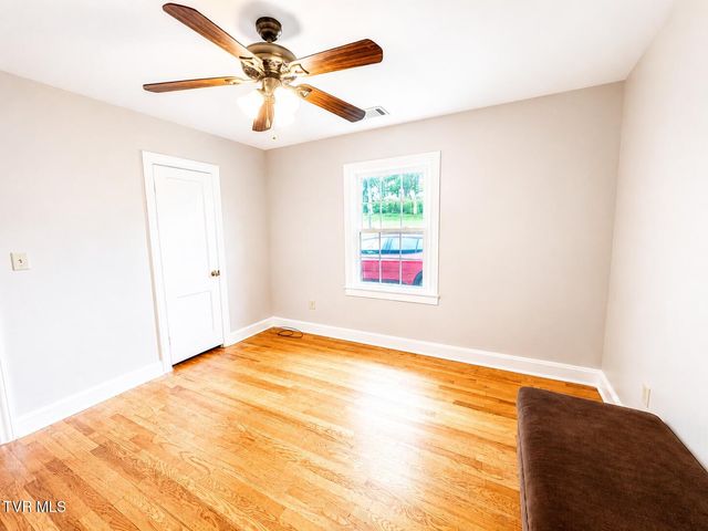 175 East Highland Road, Johnson City, TN 37601