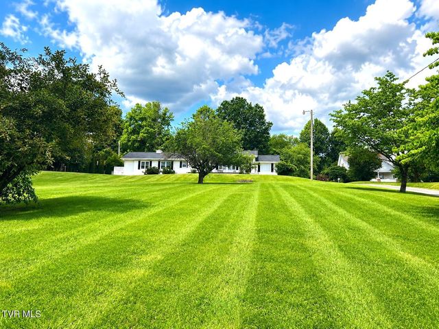 175 East Highland Road, Johnson City, TN 37601