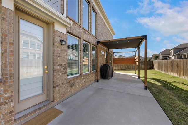 4000 Silk Vine Court, Fort Worth, TX 76262